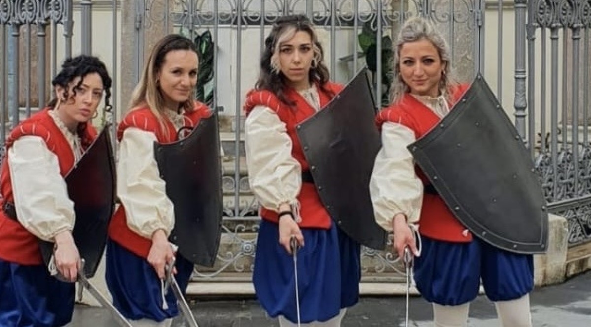 GUARDIANE DELLO STENDARDO, PROVOCAZIONE O NUOVA STORIA DA RACCONTARE?