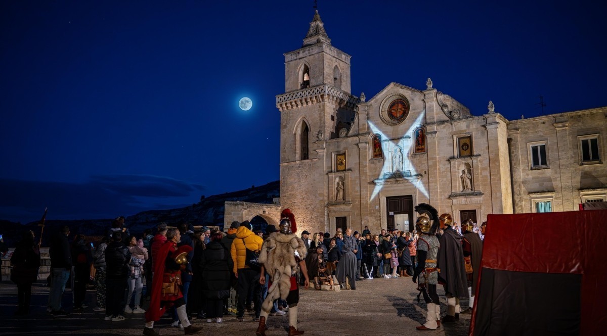 VISITATORI DA TUTTA ITALIA PER IL PRESEPE VIVENTE DI MATERA