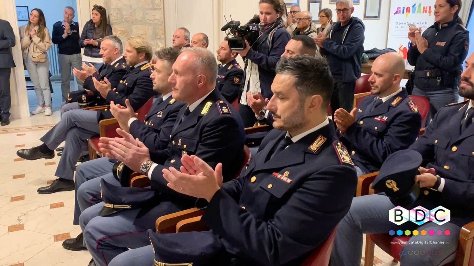 POTENZA ONORA CHI PROTEGGE LA CITTÀ: ENCOMI AGLI AGENTI DELLA SQUADRA MOBILE