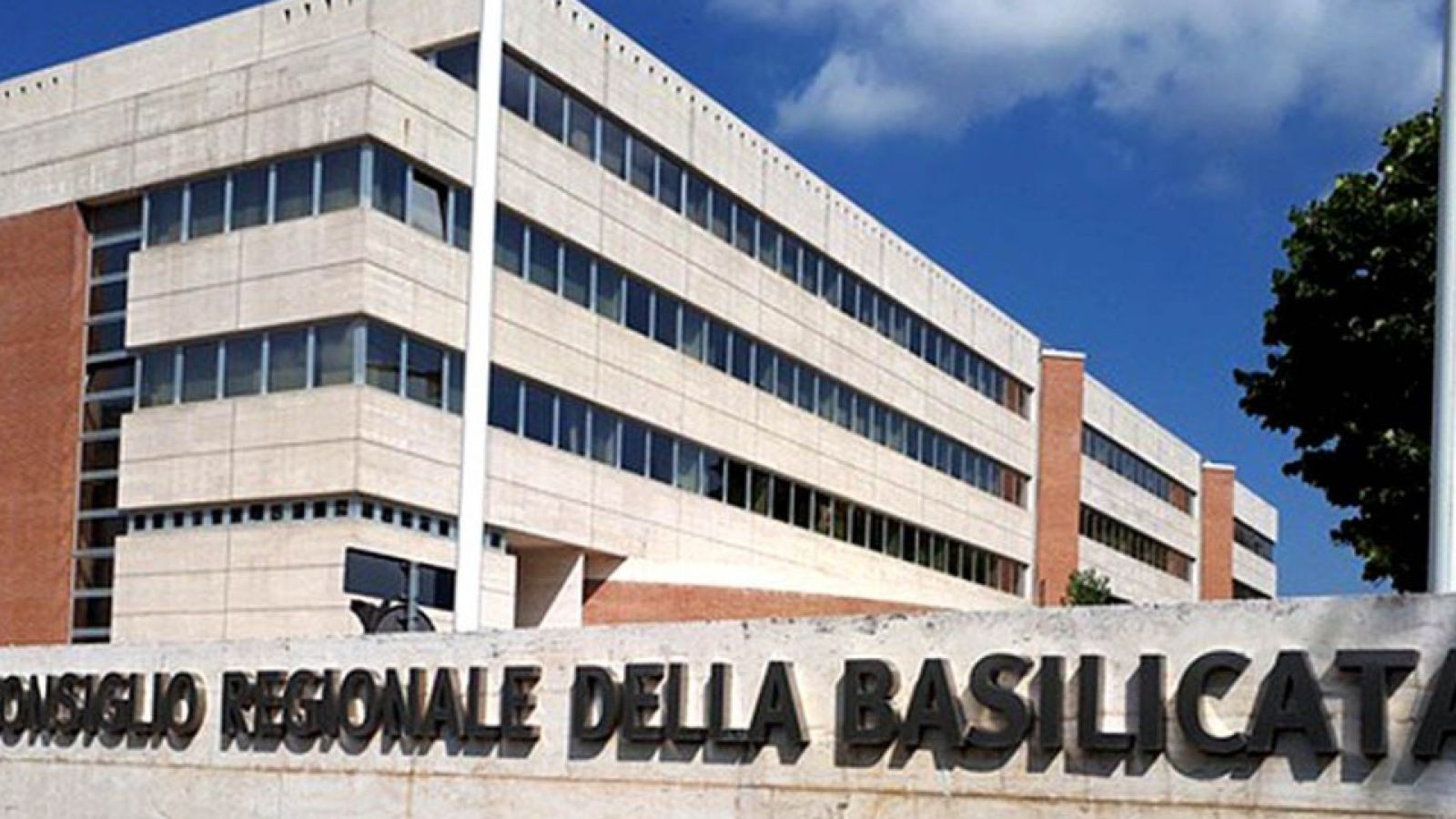 BASILICATA CASA COMUNE: POLESE CHIARISCA LA SUA POSIZIONE POLITICA