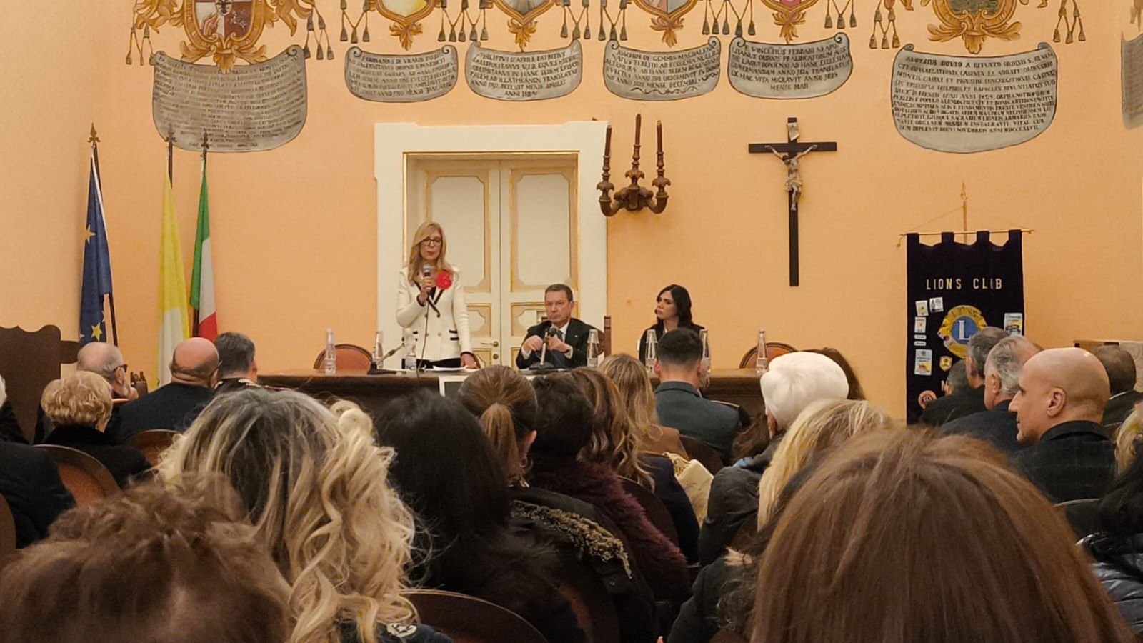 MELFI, SUCCESSO PER IL CONVEGNO “DALL’EDUCAZIONE ALLA PREVENZIONE”