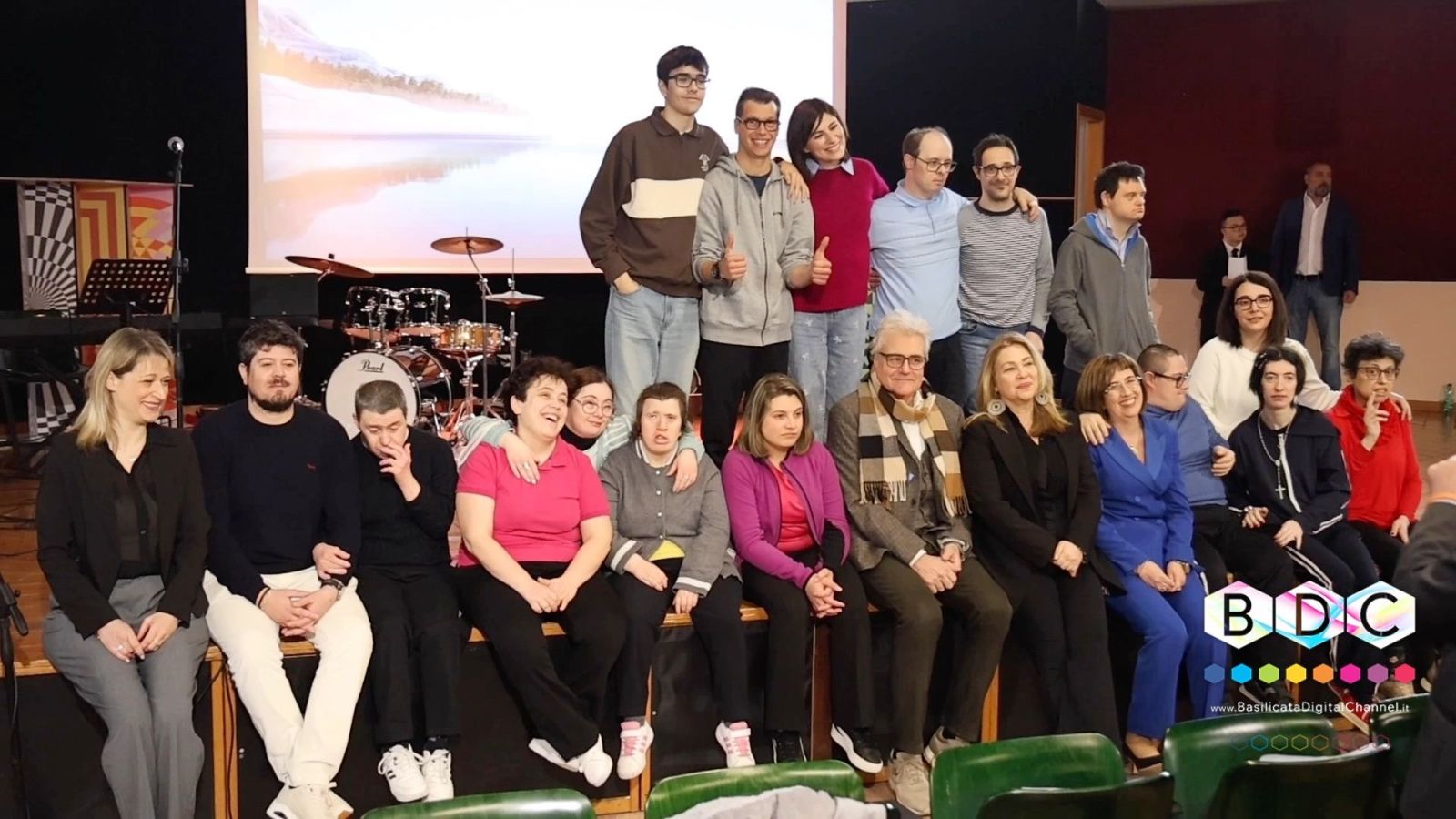 Il LICEO “WALTER GROPIUS” PORTA IN SCENA “HEROES FOR US”