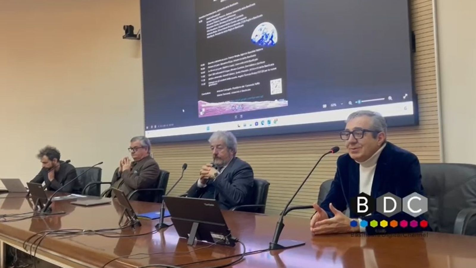 L'OMAGGIO DELLA BASILICATA ALL'UOMO DELLA LUNA, ROCCO PETRONE