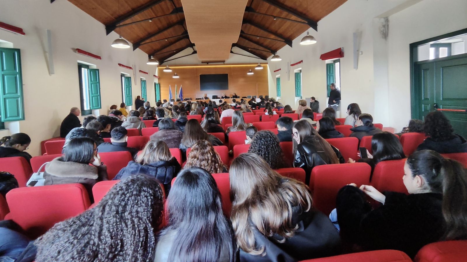 GRANDE SUCCESSO A VALLO DELLA LUCANIA PER LA RASSEGNA VOCI, PAGINE, EMOZIONI 