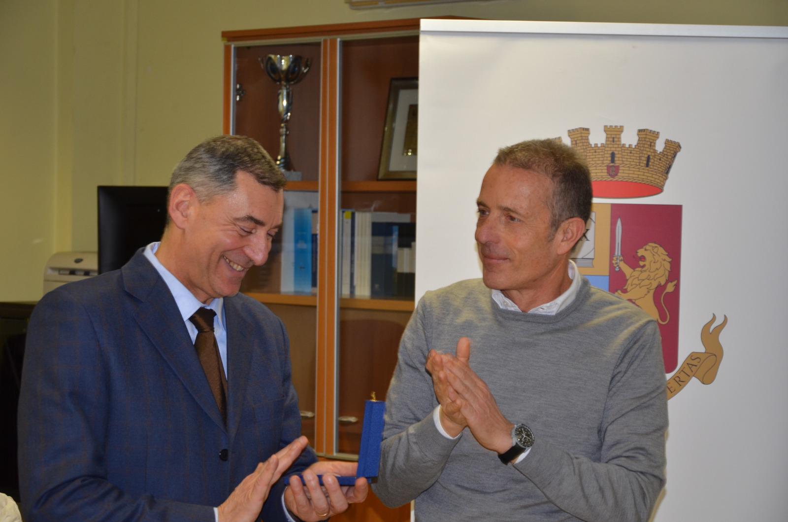 IL VICARIO DEL QUESTORE ANTONIO STAVALE SALUTA IL CAPOLUOGO PER RAGGIUNTI LIMITI DI ETÀ 