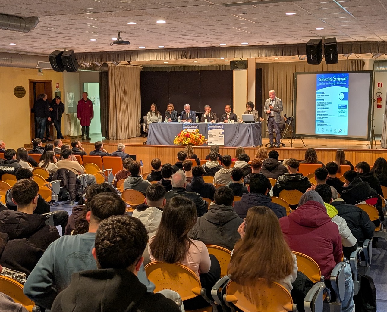 CONNESSIONI CONSAPEVOLI: STUDENTI PROTAGONISTI DI UN DIALOGO NECESSARIO