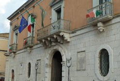 VENOSA: PRESENTATA IN CONSIGLIO COMUNALE UNA MOZIONE CONTRO I VITALIZI